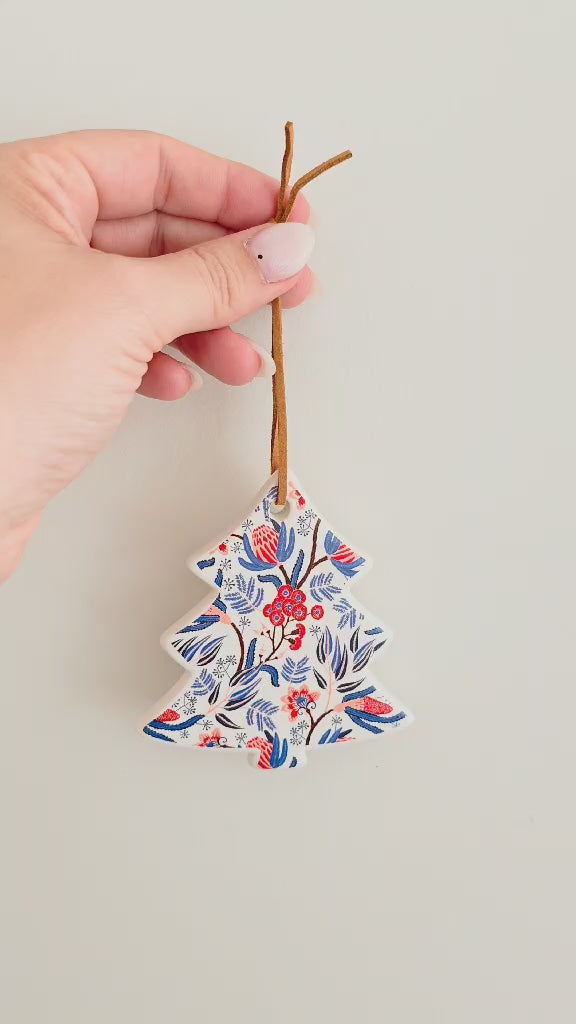 CERAMIC CHRISTMAS TREE ORNAMENT | DREAMS